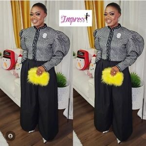 Puff Sleeves Blouse...please send message to confirm size 🛒🛍🛍